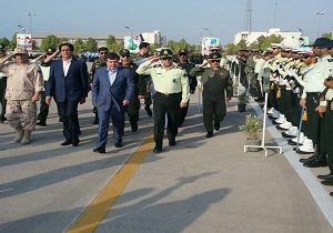 برگزاری صبحگاه مشترک نیروهای مسلح در بندرعباس