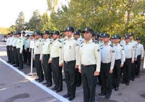 صبحگاه مشترک نیروهای نظامی و انتظامی در آبادان و خرمشهر