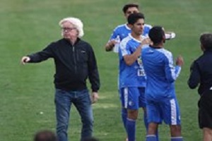 جلسه خصوصی شفر و دروازه بان استقلال/تمرین فردای آبی ها تعطیل شد
