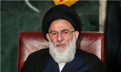 آیت&zwnj;الله هاشمی شاهرودی به احمدی&zwnj;نژاد تسلیت گفت