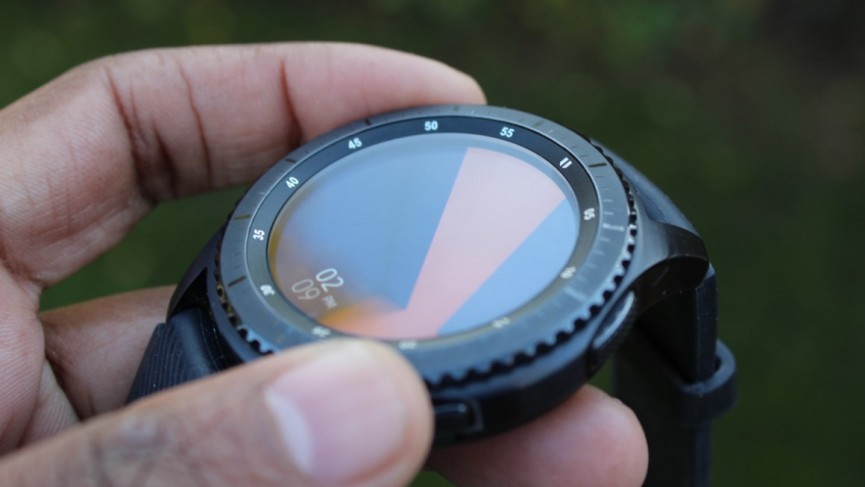 جنگ بزرگان؛مقایسه دو ساعت هوشمندسامسونگ Gear S3 و Apple Watch series2 جنگ بزرگان؛مقایسه دو ساعت هوشمندسامسونگ Gear S3 و Apple Watch series2