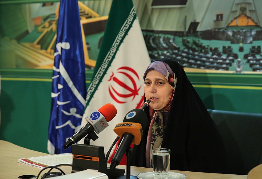 تمامی ارکان نظام باید به مبارزه با فساد برخیزند/در این مبارزه نباید هیچ خط قرمزی را لحاظ کرد