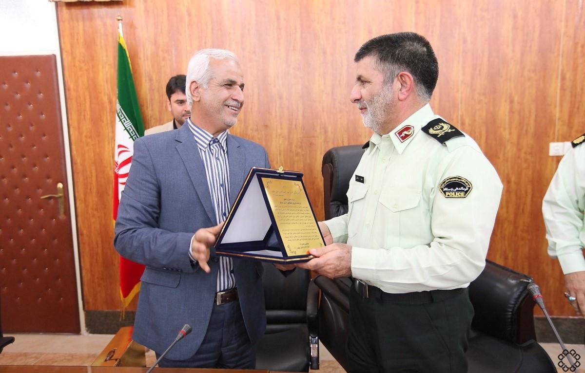 فرماندهان نیروی انتظامی بوشهر تقدیر شدند