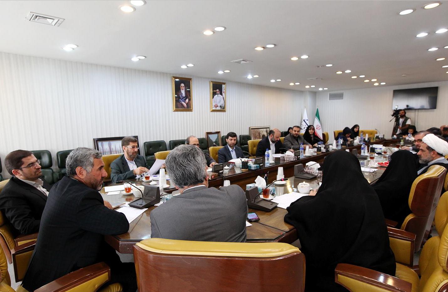 درخواست نمایندگان تهران از صدا و سیما برای حضور بیشتر در شبکه پنج/