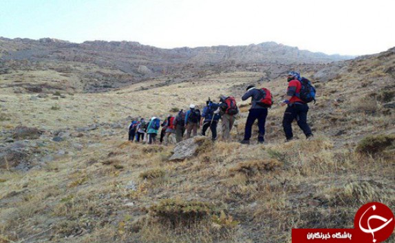 ۳۰ کوهنورد نهاوندی کوهستان گرین نهاوند را پاکسازی کردند+ تصاویر