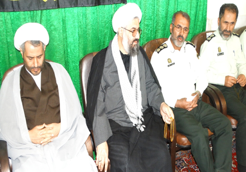 دیدار پرسنل نیروی انتظامی شهرستان با امام جمعه الیگودرز + تصاویر