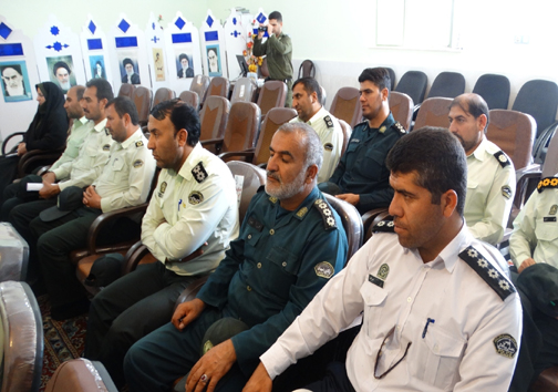 دیدار پرسنل نیروی انتظامی شهرستان با امام جمعه الیگودرز + تصاویر