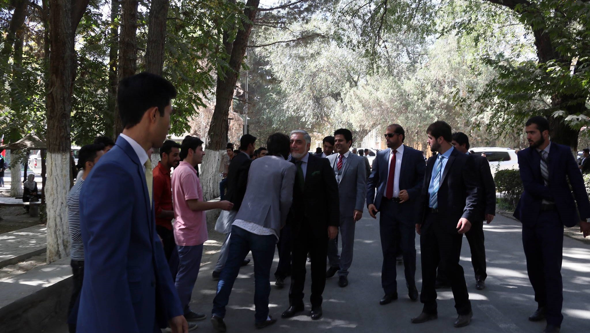 گزارش تصویری از دیدار صمیمانه &laquo;عبدالله&raquo; با دانشجویان دانشگاه کابل