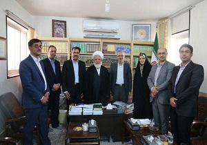 دیدار تیم پیوند وزارت بهداشت و درمان و آموزش پزشکی با امام جمعه یزد