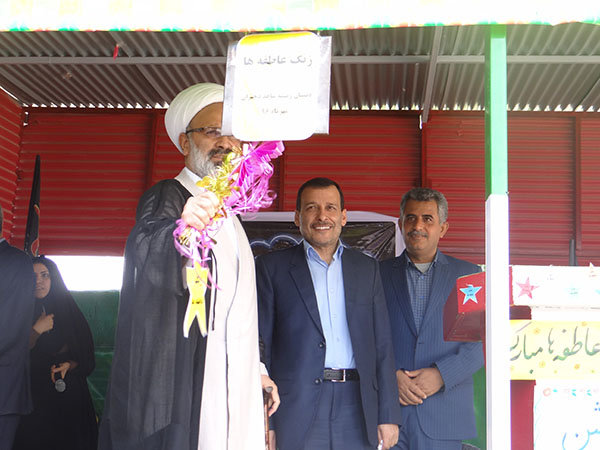 زنگ عاطفه ها در مدارس دشتی نواخته شد