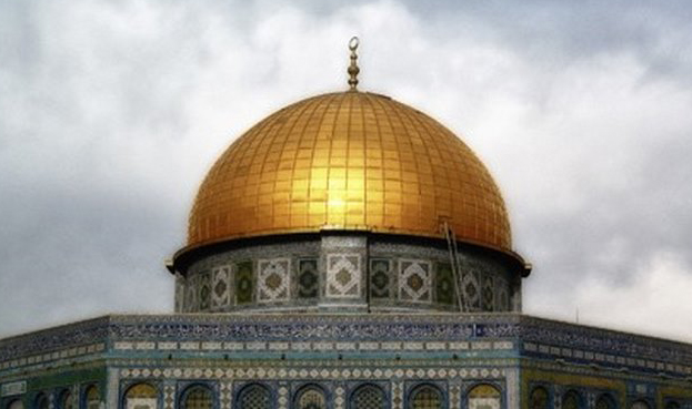 عکس جنجالی بازیکن فوتبال اسپانیا در کنار مسجد الاقصی!