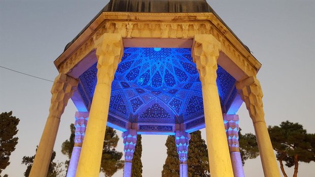 بیست و یکمین مراسم یادروز حافظ در شیراز آغاز شد