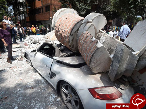 ایستادگی مکزیک در برابر پس لرزه های مرگبار و فوران خاکستر از کوه آتش فشانی