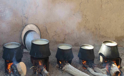 از خواندن چایینه تا پخت هریسه در ایلام