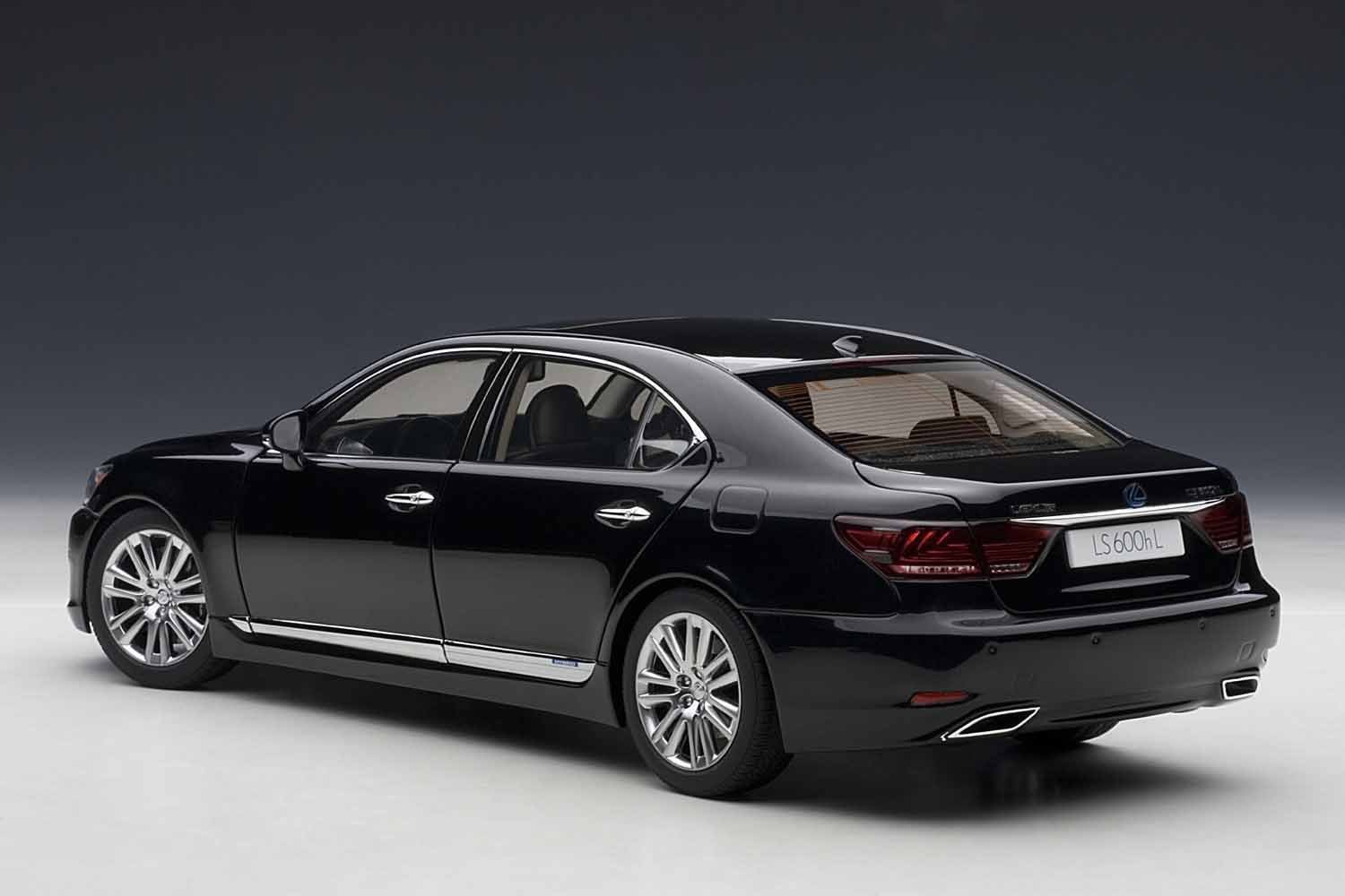 خرید یکی از محصولات فول آپشن  Lexus در خارج از کشور چند دلار آب می خورد؟