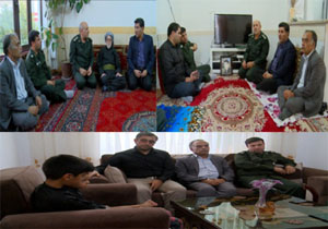 دیدار مسئولان با دو خانواده شهید مهابادی
