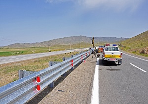 نصب 160 شاخه گاردریل در محورهای مواصلاتی مشگین شهر