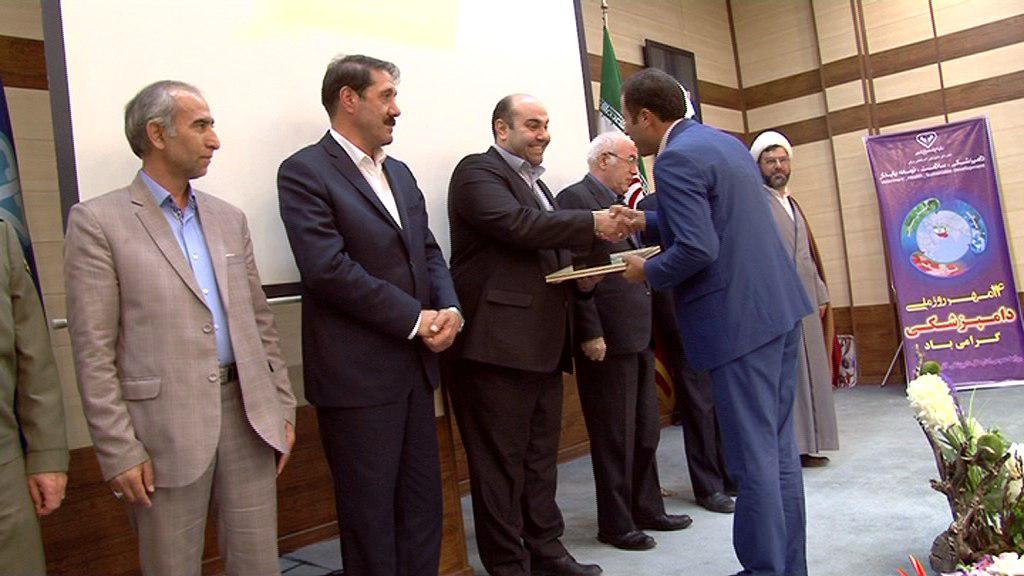 تجلیل ازحامیان سلامت دامپزشکی آذربایجان شرقی