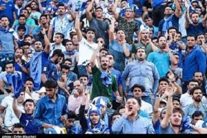 شعار هواداران استقلال علیه افتخاری پس از بازی استقلال _ فولاد + فیلم