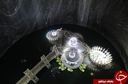 تصاویر روز: از نخست وزیر کانادا در میان آتش نشانان مکزیکی تا فیل های سفید در نخستین سالگرد درگذشت پادشاه تایلند تصاویر روز: از نخست وزیر کانادا در میان آتش نشانان مکزیکی تا فیل های سفید در نخستین سالگرد درگذشت پادشاه تایلند
