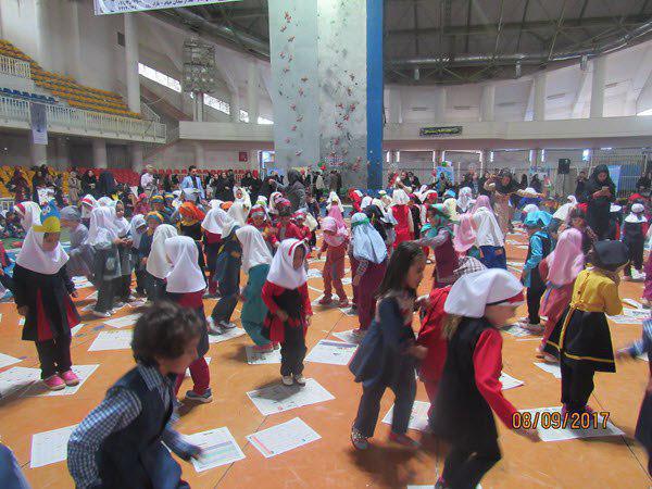 برگزاری همایش کودک و خانواده به مناسبت هفته ملی کودک