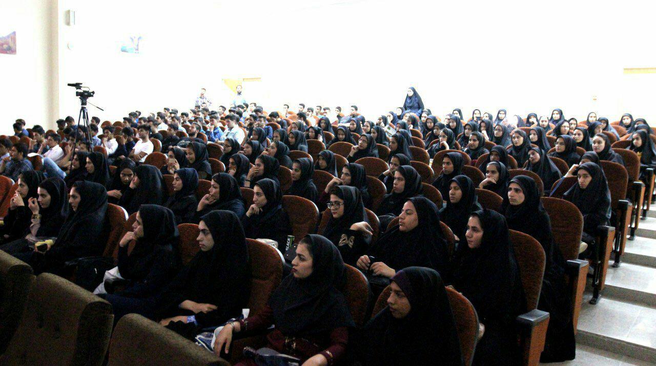 جشن برای دانشجویان جدید الورود دانشگاه جیرفت