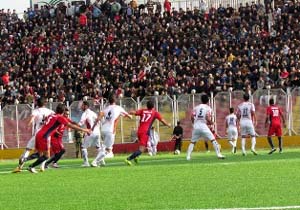مصاف دو نماینده فوتبال مازندران امروز در لیگ دسته یک