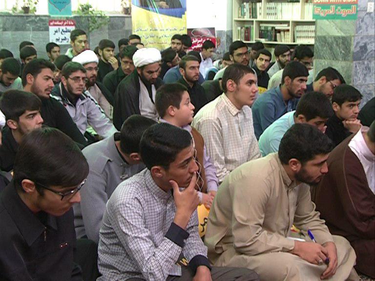 تجمع اعتراض آمیز اساتید وطلاب حوزه علمیه امام صادق( ع ) زنجان