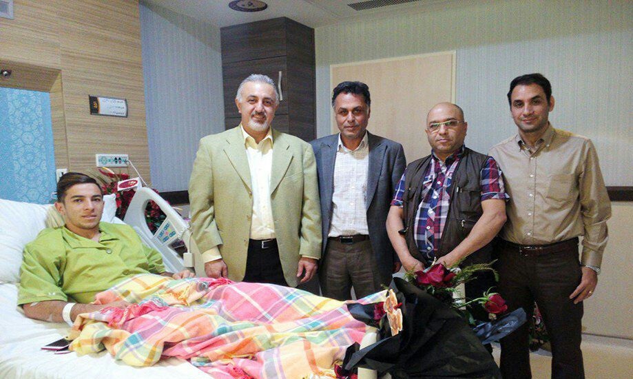 فرشاد احمدزاده از بیمارستان ترخیص شد