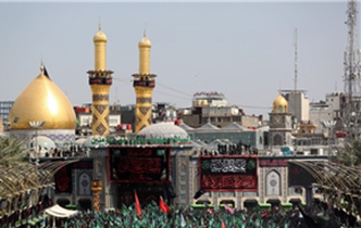 کسی که به جامع کمالات الهی است، امام است