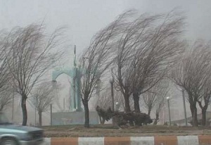 سرعت باد در محلات به ۷۹ کیلومتر بر ساعت رسید
