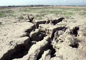 جابجایی ۳ روستا در فارس بر اثر فرو نشست زمین