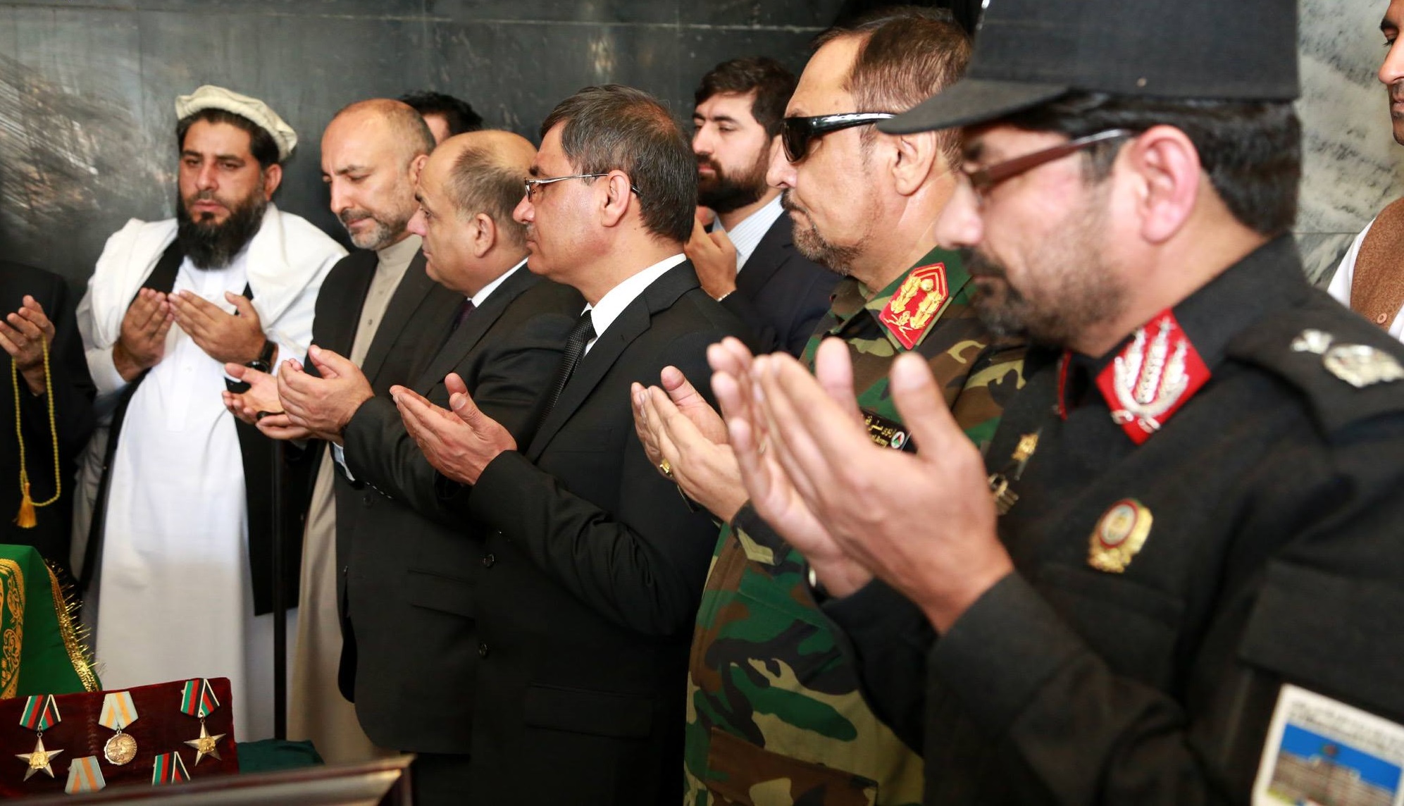 گزارش تصویری: حضور &laquo;اشرف غنی&raquo; و مقامات عالیرتبه افغانستان در تشییع جنازه فرمانده پلیس پکتیا
