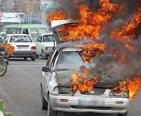 کشته و زخمی شدن 3 نفر در برخورد 2 پراید/یکی از خودروها طعمه حریق شد