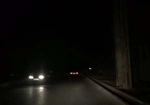 گلایه از وضعیت روشنایی در جاده شهرک صنعتی خاوران + فیلم