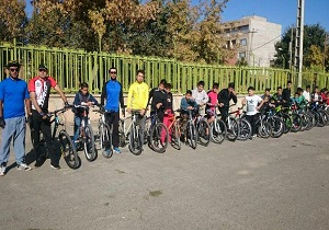 حضور ۶۰ دوچرخه سوار مهابادی در حمایت از پویش روز بدون خودرو
