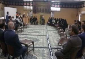 دیدار خانواده شهید حججی با امام جمعه یزد