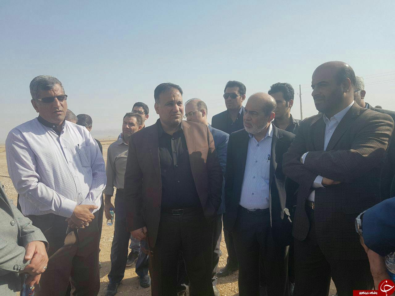 بازدید معاون وزیر نیرو از روند احداث نیروگاه سیکل ترکیبی اندیمشک