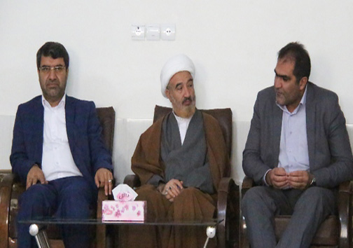 دیدار جامعه ورزشی کوهدشت با امام جمعه و نماینده شهرستان + تصاویر