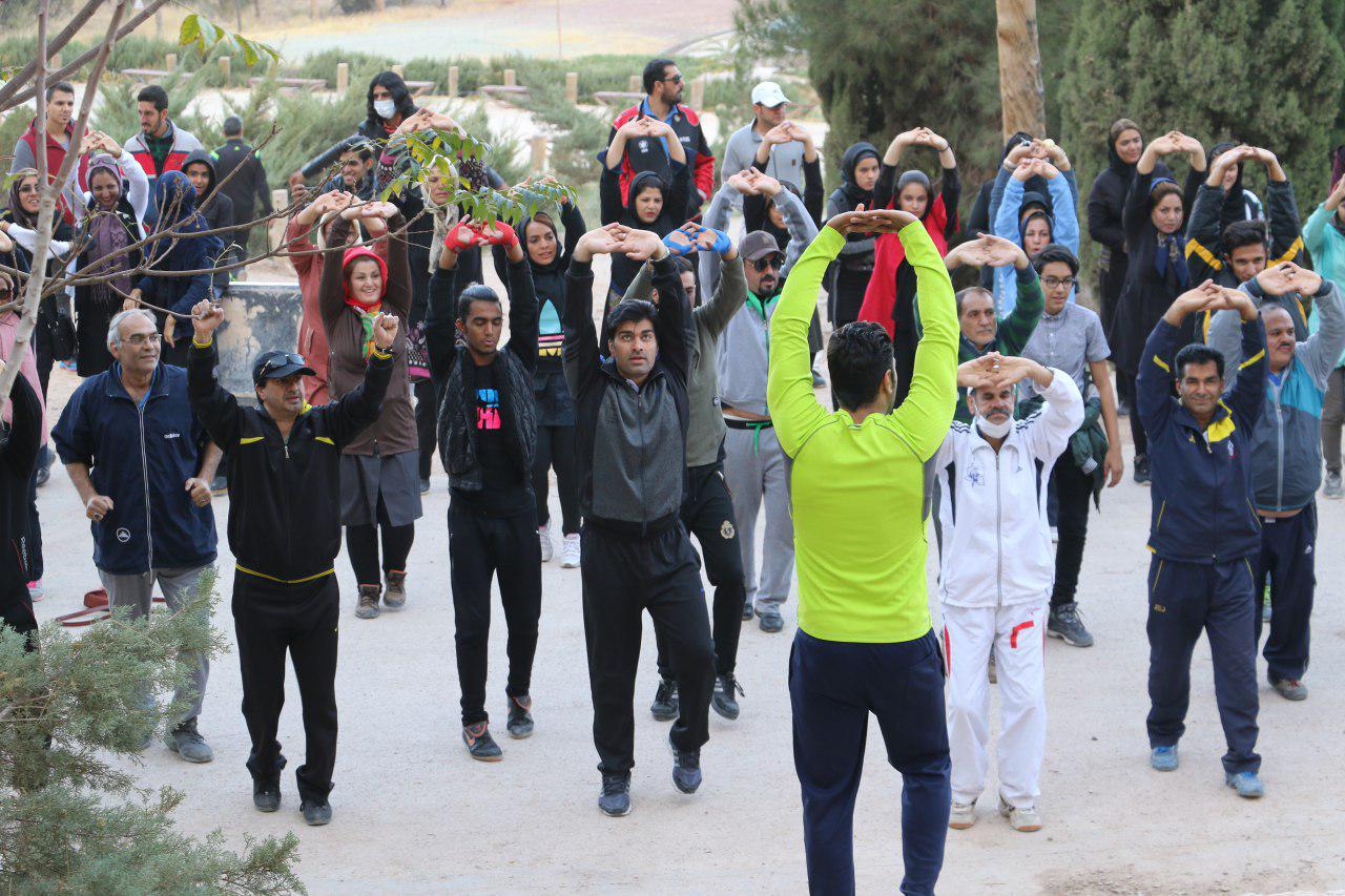 برگزاری همایش کوهپیمایی با حضور جامعه ورزش در کرمان + تصاویر