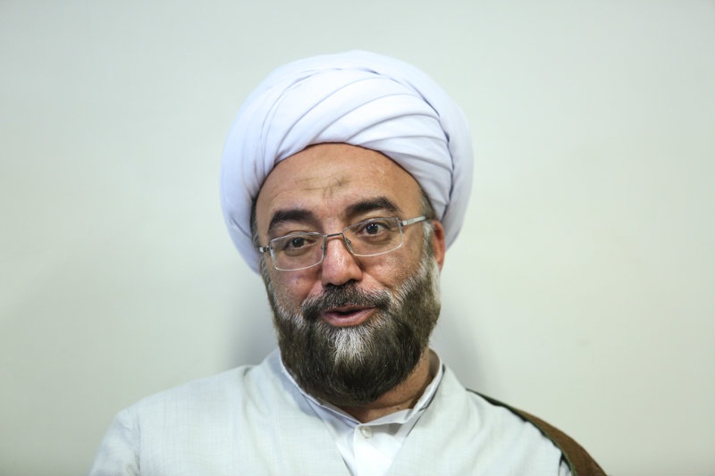 کنکور خیمه عقب&zwnj;ماندگی کشور است/ دانش آموزان فست فودی درس می خوانند/ ورود معلمان مرد به مدارس به بهانه آموزش بهتر در  تست&zwnj;زنی کنکور