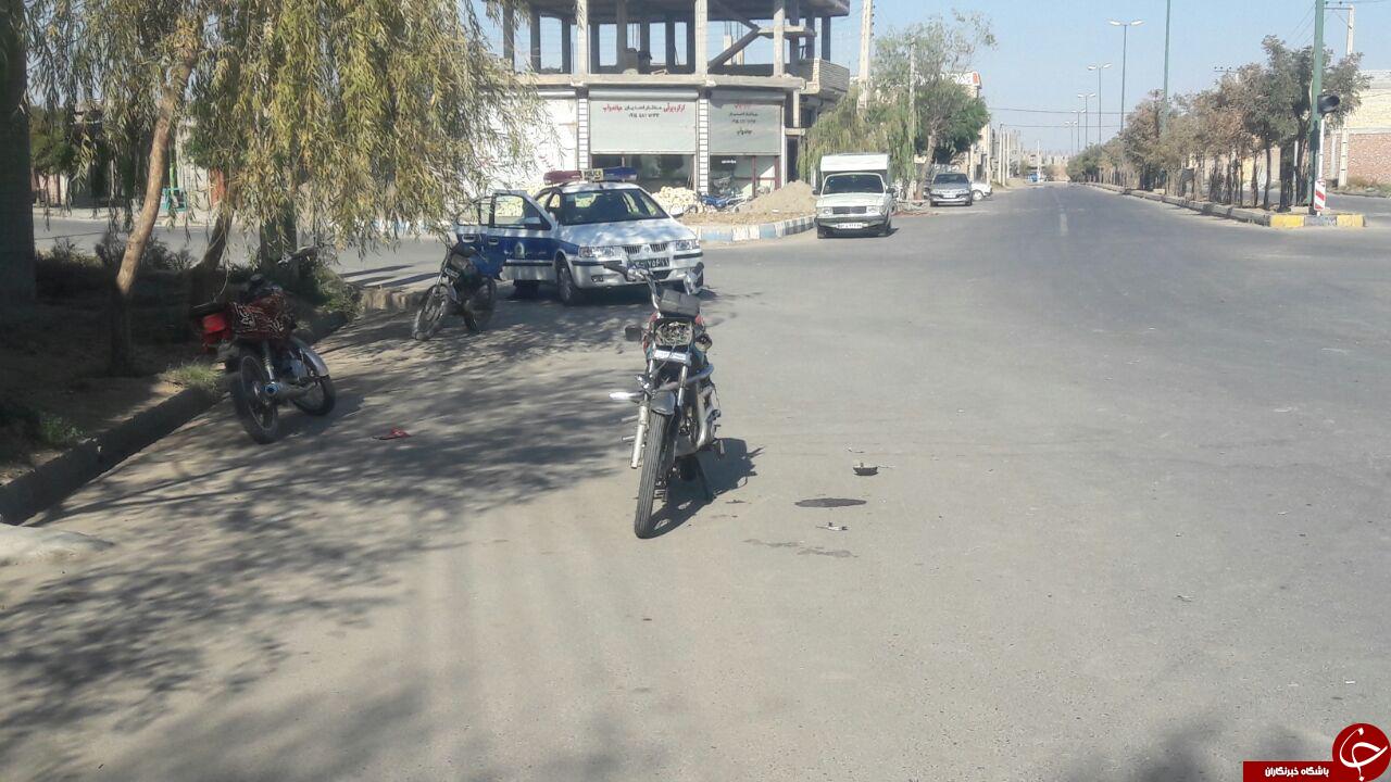 تصادف پراید با موتورسیکلت در چهاربرج + تصاویر