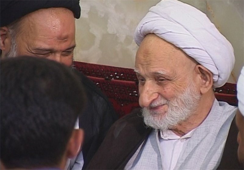 گفت&zwnj;وگوی متفاوت آیت&zwnj;الله بهجت با یک نوجوان+فیلم