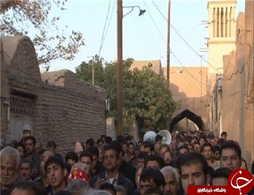 محله گردی آیین سنتی عزاداری در مهریز+تصویر