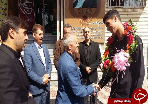 استقبال از قهرمان بازی‌های آسیایی داخل سالن