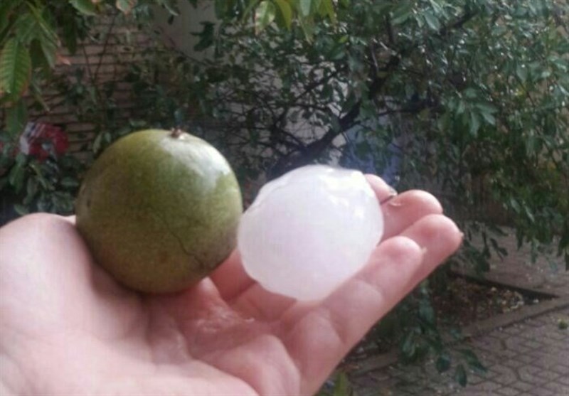 &zwnj;بارش تگرگ به اندازه گردو در اهر + تصاویر&zwnj;
