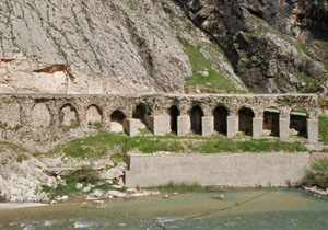 مرمت ۳۴ اثر تاریخی در لرستان