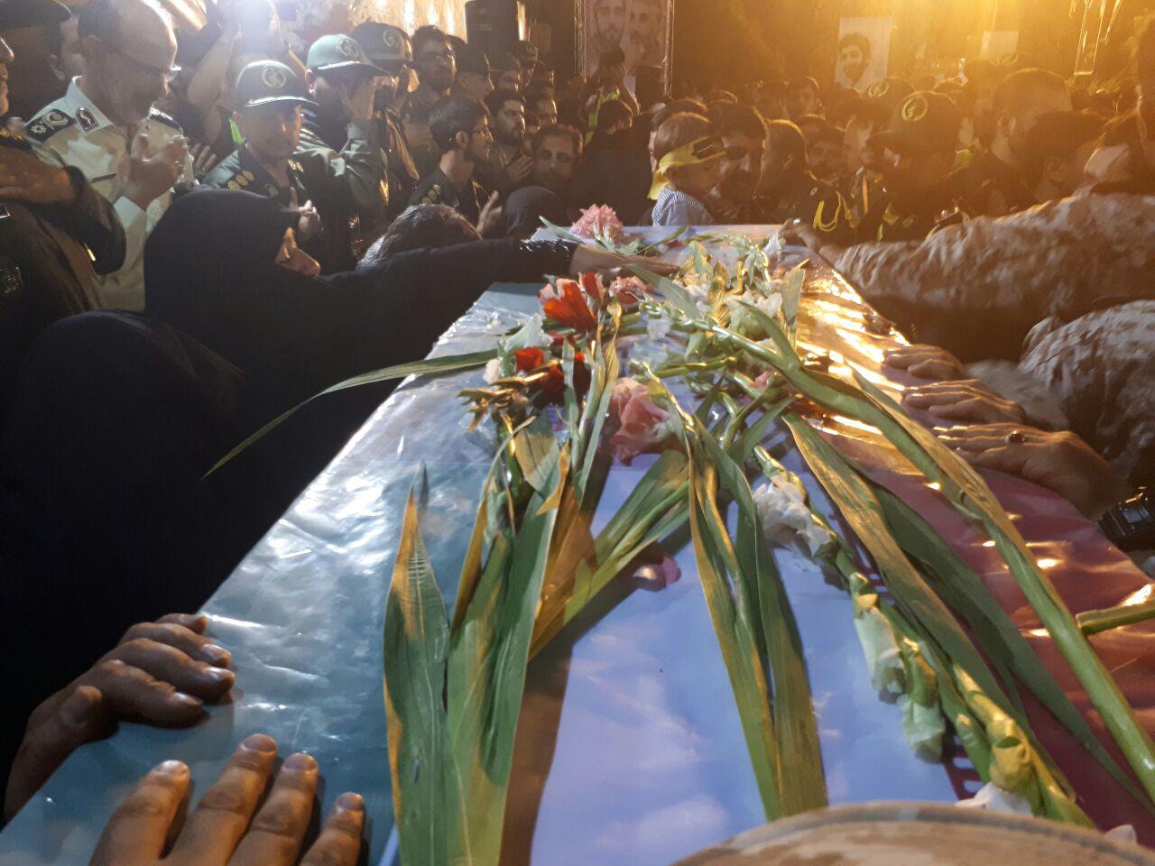 پیکر مطهر شهید مدافع حرم محسن حججی وارد تهران شد+تصاویر پیکر مطهر شهید مدافع حرم محسن حججی وارد تهران شد+تصاویر