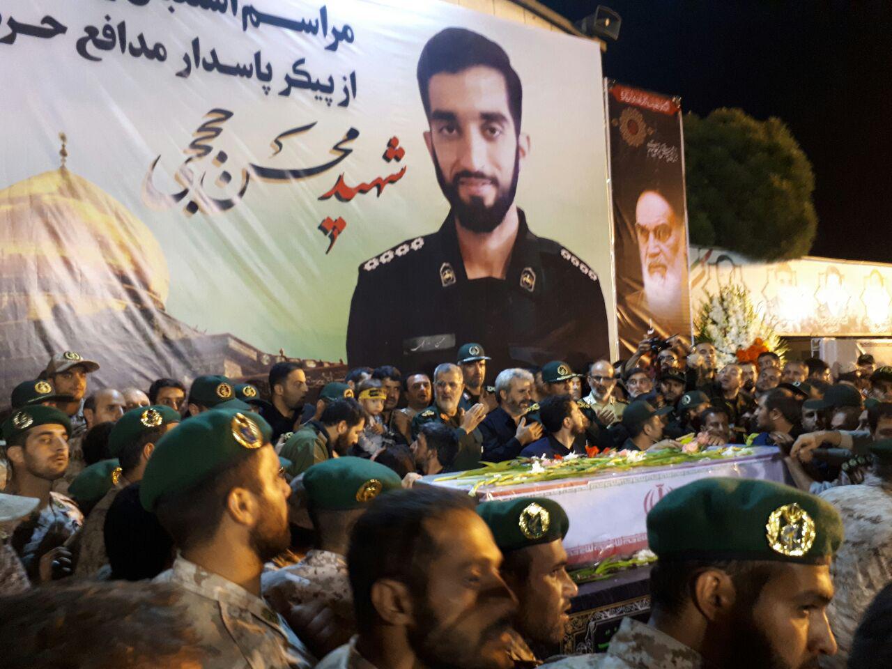 پیکر مطهر شهید مدافع حرم محسن حججی وارد تهران شد+تصاویر پیکر مطهر شهید مدافع حرم محسن حججی وارد تهران شد+تصاویر