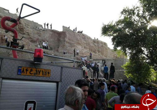 جزییات ریزش کوه در کوی رمضان اهواز / مرگ دو کودک در این حادثه دلخراش + تصویر